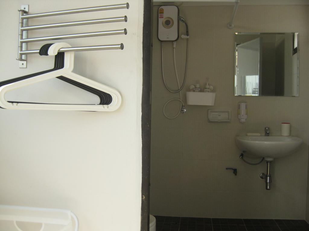 Rest 3 Hostel Μπανγκόκ Εξωτερικό φωτογραφία