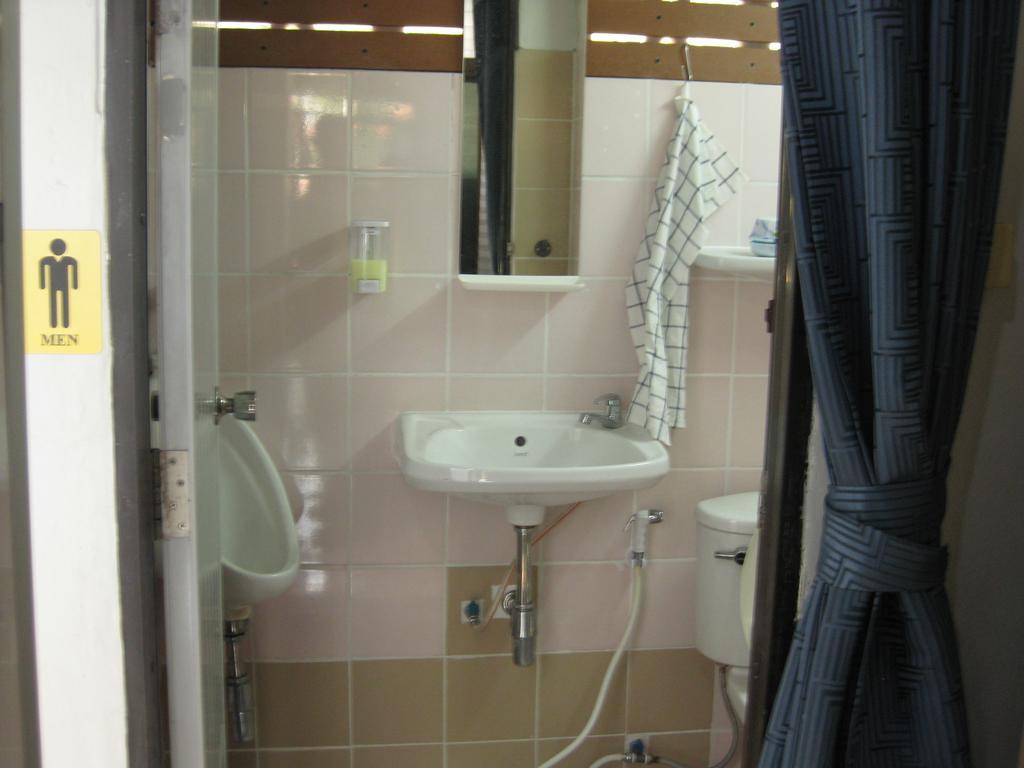 Rest 3 Hostel Μπανγκόκ Εξωτερικό φωτογραφία