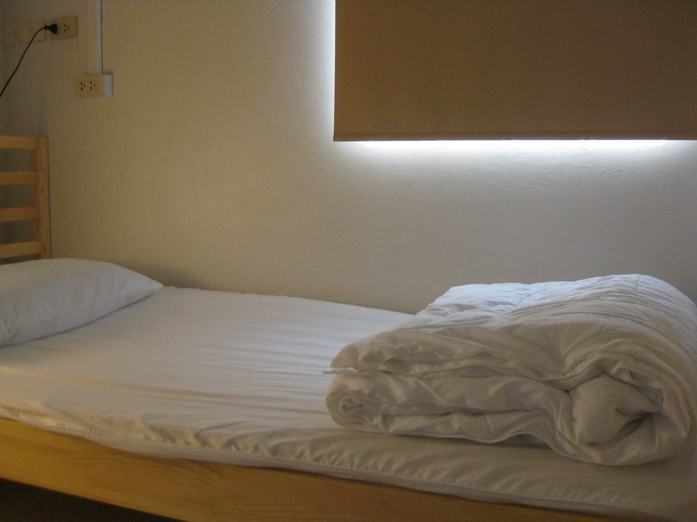 Rest 3 Hostel Μπανγκόκ Εξωτερικό φωτογραφία